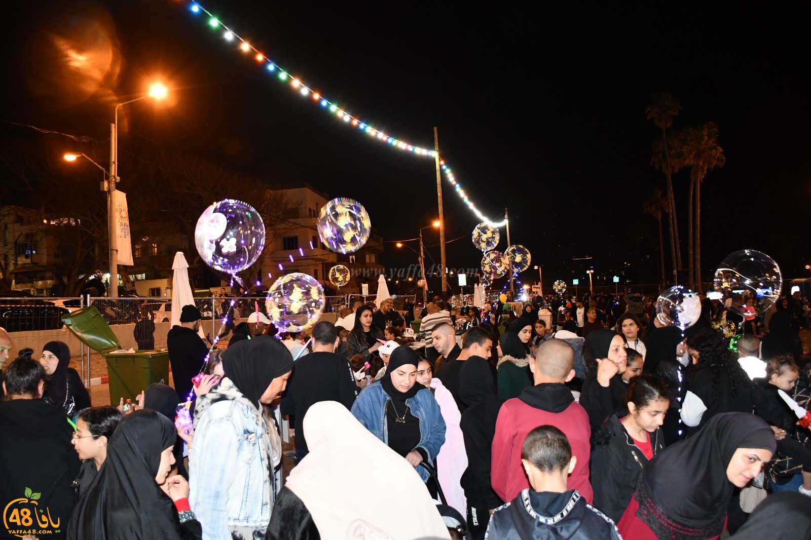  صور: حضور غفير في اليوم الثاني لفعاليات سوق يافا الرمضاني 